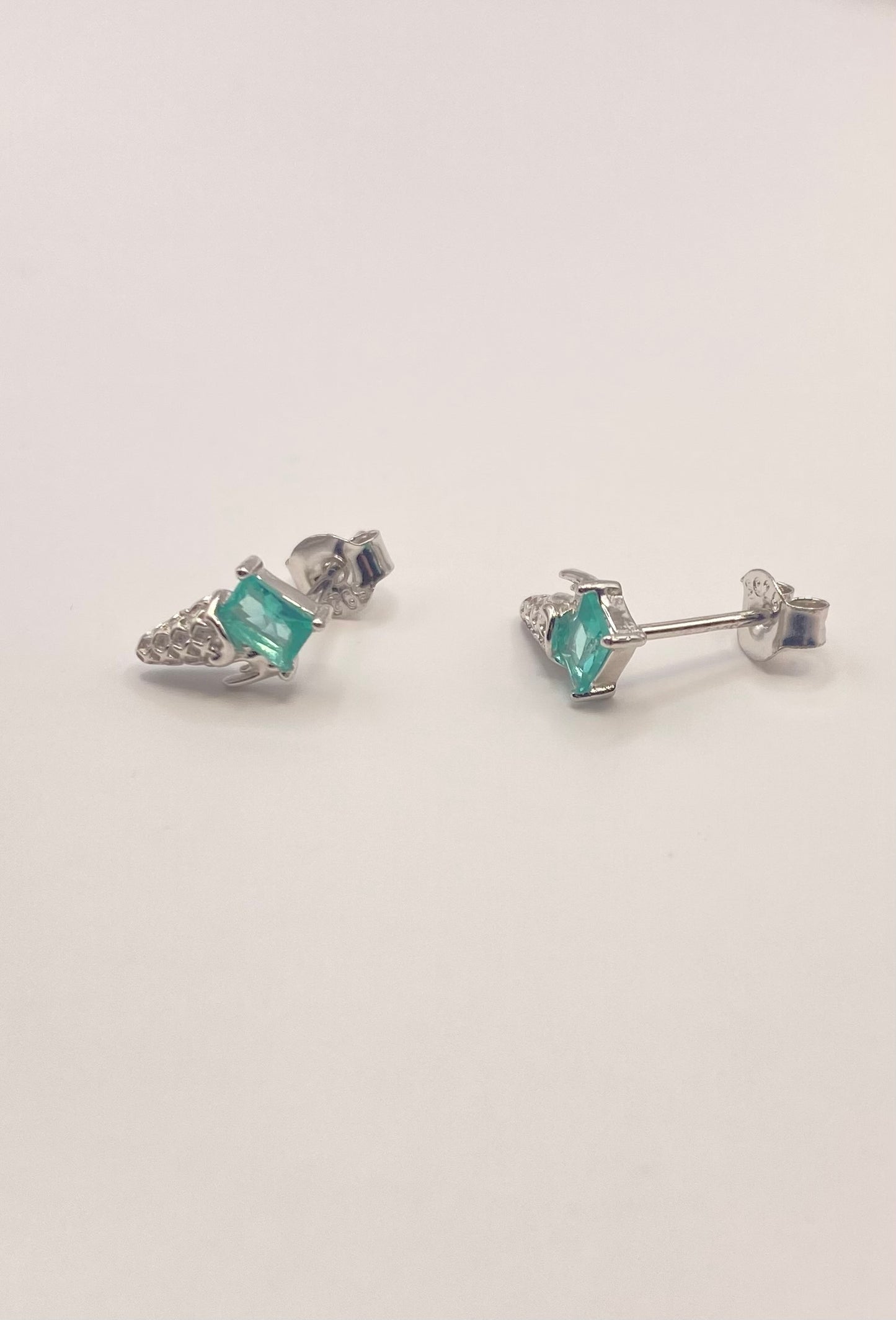 925sterling silver örhänge med grön zircon