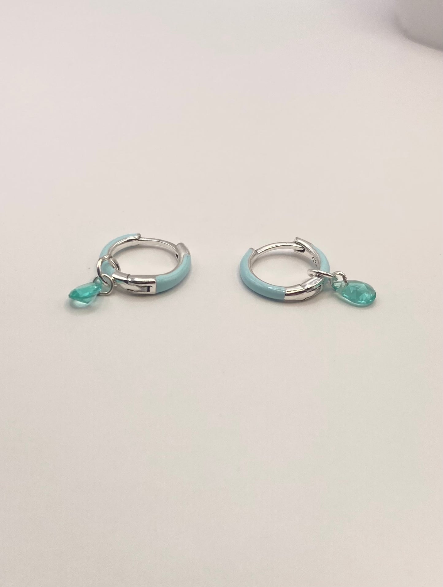 925sterling silver örhänge med grön zircon