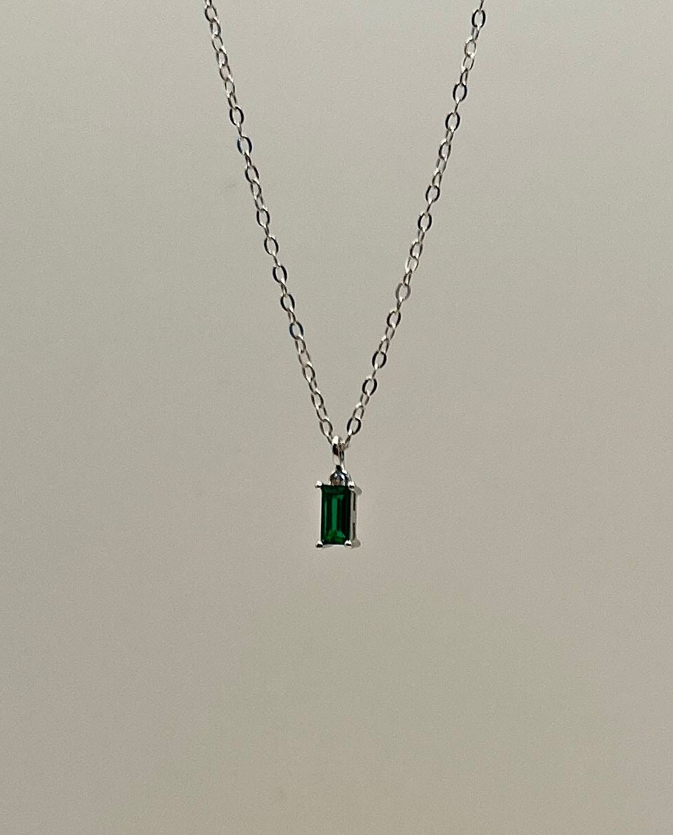 Halsband