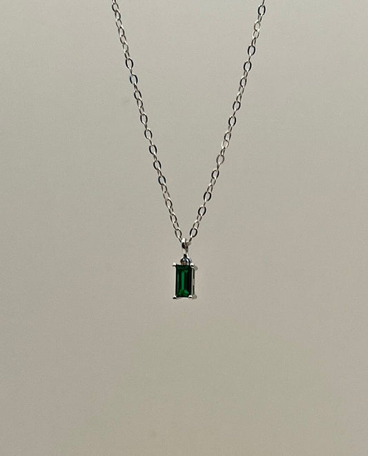 Halsband